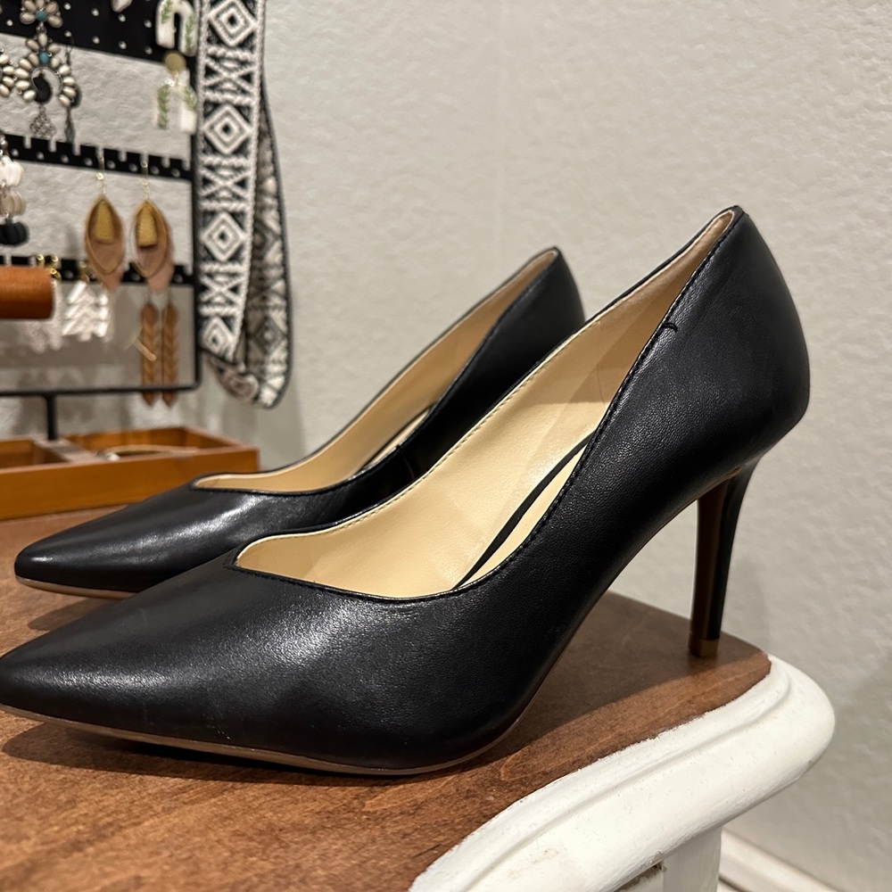 Never work - black stilettos